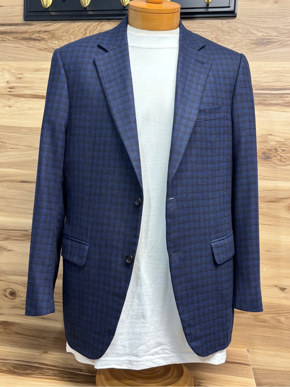 CANALI blue and black check pattern wool and silk blend blazer 43R - Picture 5 of 14
